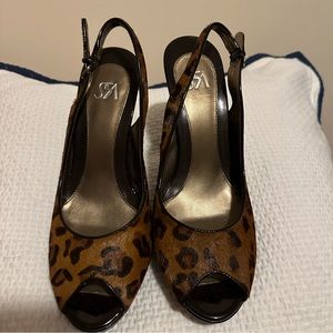 Saks 5th Leopard Peep toe heels SZ. 8M